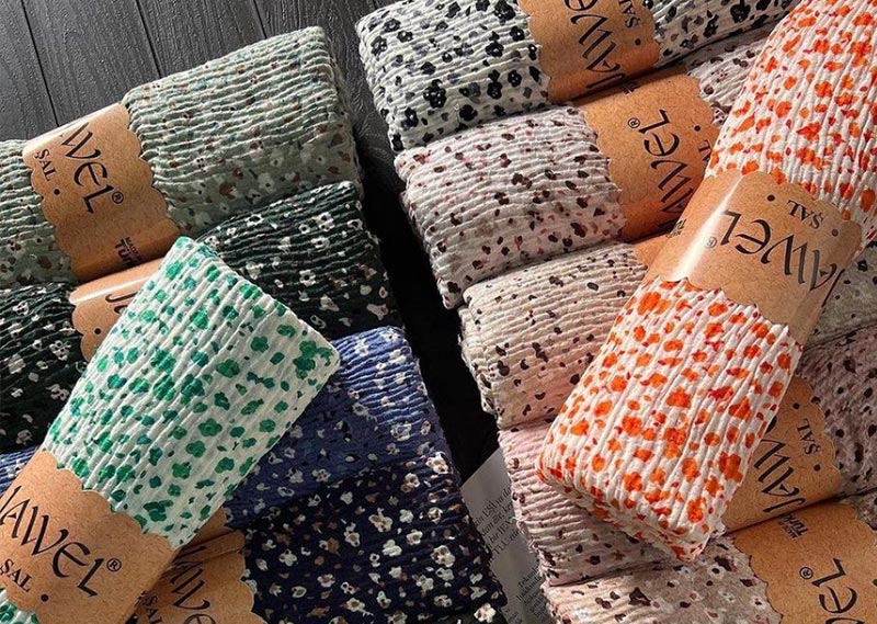 روسری نخی گلدار از پرطرفدارترین ها